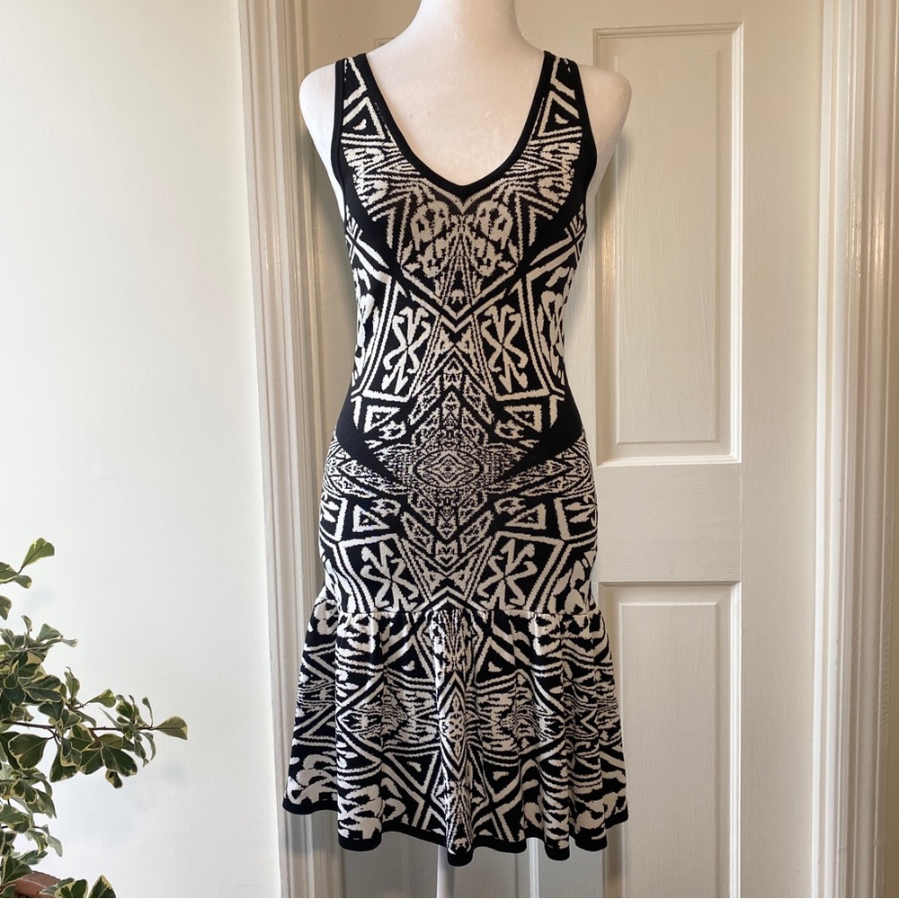 Stretch Knit Ruffle Hem Flounce Dress Womens S Black White Fairy Whimsical Y2K